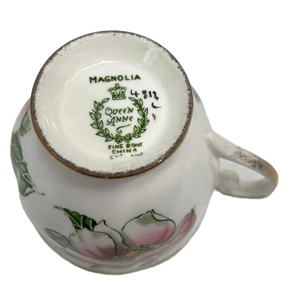 QUEEN ANNE MAGNOLIA BONE CHINA SET OF 5 CUPS & SAUCERS & 1 CREAMER WITH SAUCER